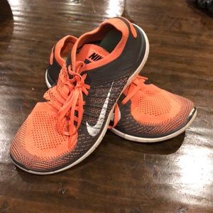 Lightly used Nike shoes